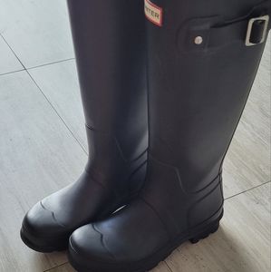 Hunter Boots (size 8.5)